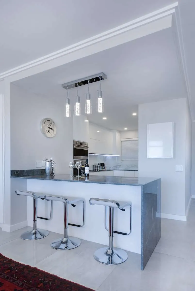 Tackle Your Worst Nightmare: How To Clean Ceiling Mold 1 White Mini Bar Counter