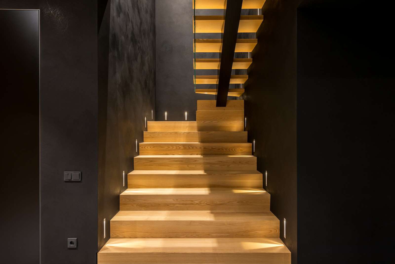 How to Remove Brown Stains in Toilet Bowl: Cleaning Tips 1 Interior of contemporary multistory apartment