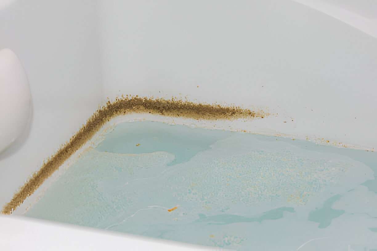 How to Clean a Jetted Tub and Prevent Buildup of Grime 1 dirty jetted tub