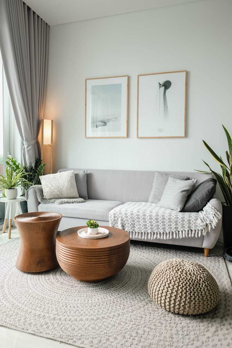 Blackened Brass? Discover How To Clean Brass That Has Turned Black 1 a living room filled with furniture and a large window
